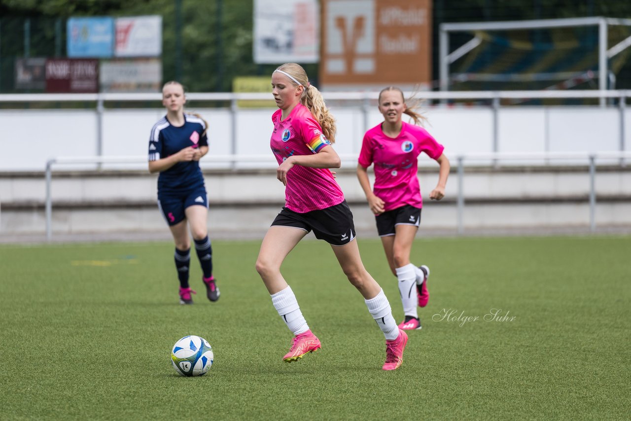 Bild 69 - wCJ Osterroenfelder TSV - VfL Pinneberg : Ergebnis: 0:15